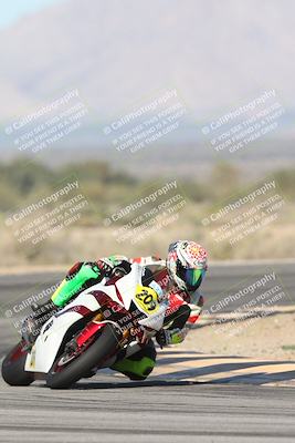 media/Jan-15-2026-Racers Edge (Thu) [[dfebeb70ab]]/2-A Group/Session 3 (Turn 16)/